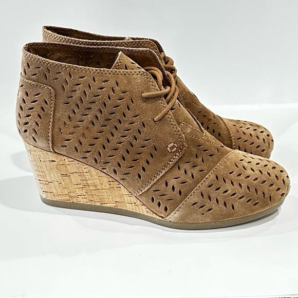 Toms perforated leaf booties suede leather lace up cork wedge size 8M EUC - Picture 6 of 7